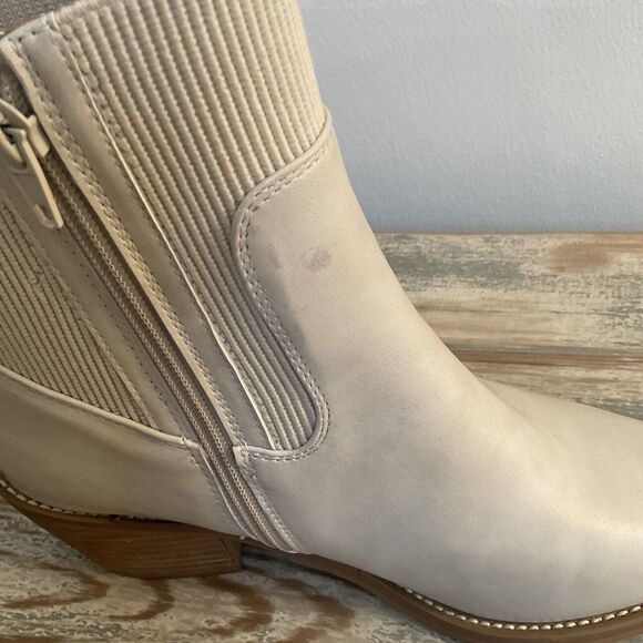 DV Dolce Vita Boots Womens Oppry Ankle Booties Cream Side Zip Heeled, Size 7.5 - Picture 7 of 13